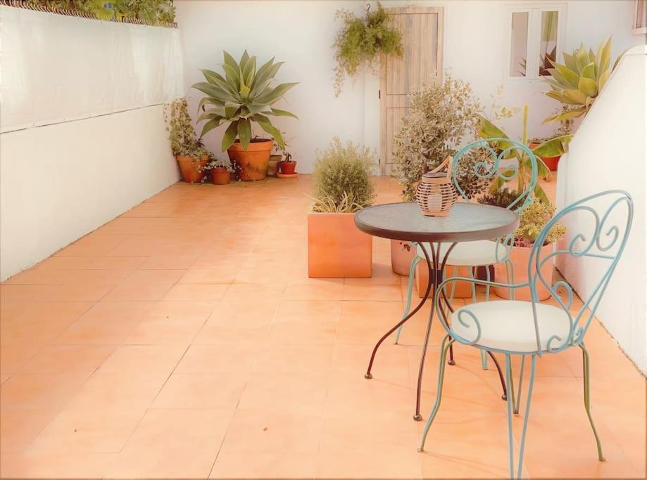 Cozy Apartment With Private Courtyard Barcarena Ngoại thất bức ảnh