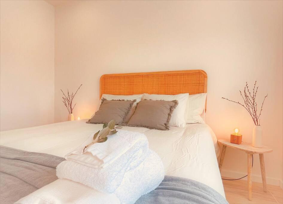 Cozy Apartment With Private Courtyard Barcarena Ngoại thất bức ảnh